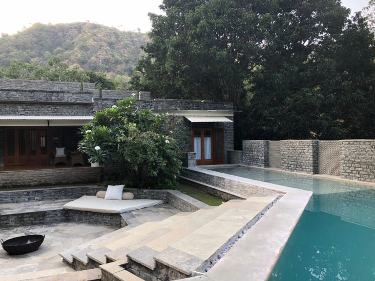 sunloungerspool3_4