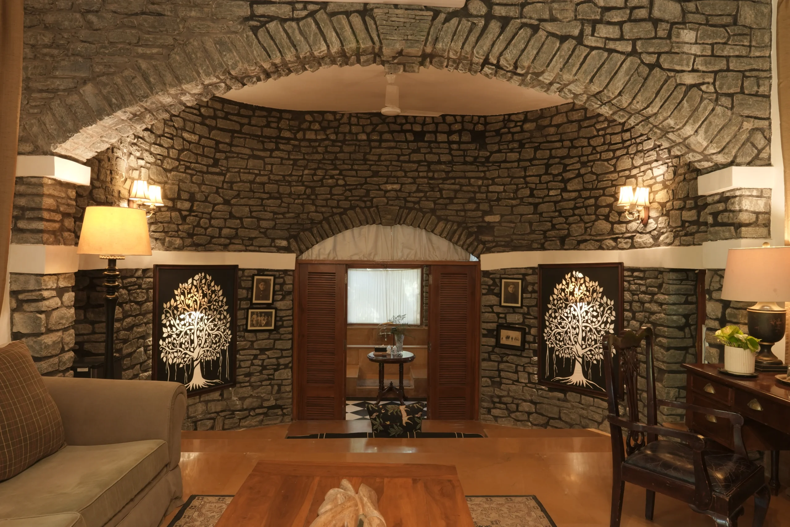 Main Wing Suite 1-2