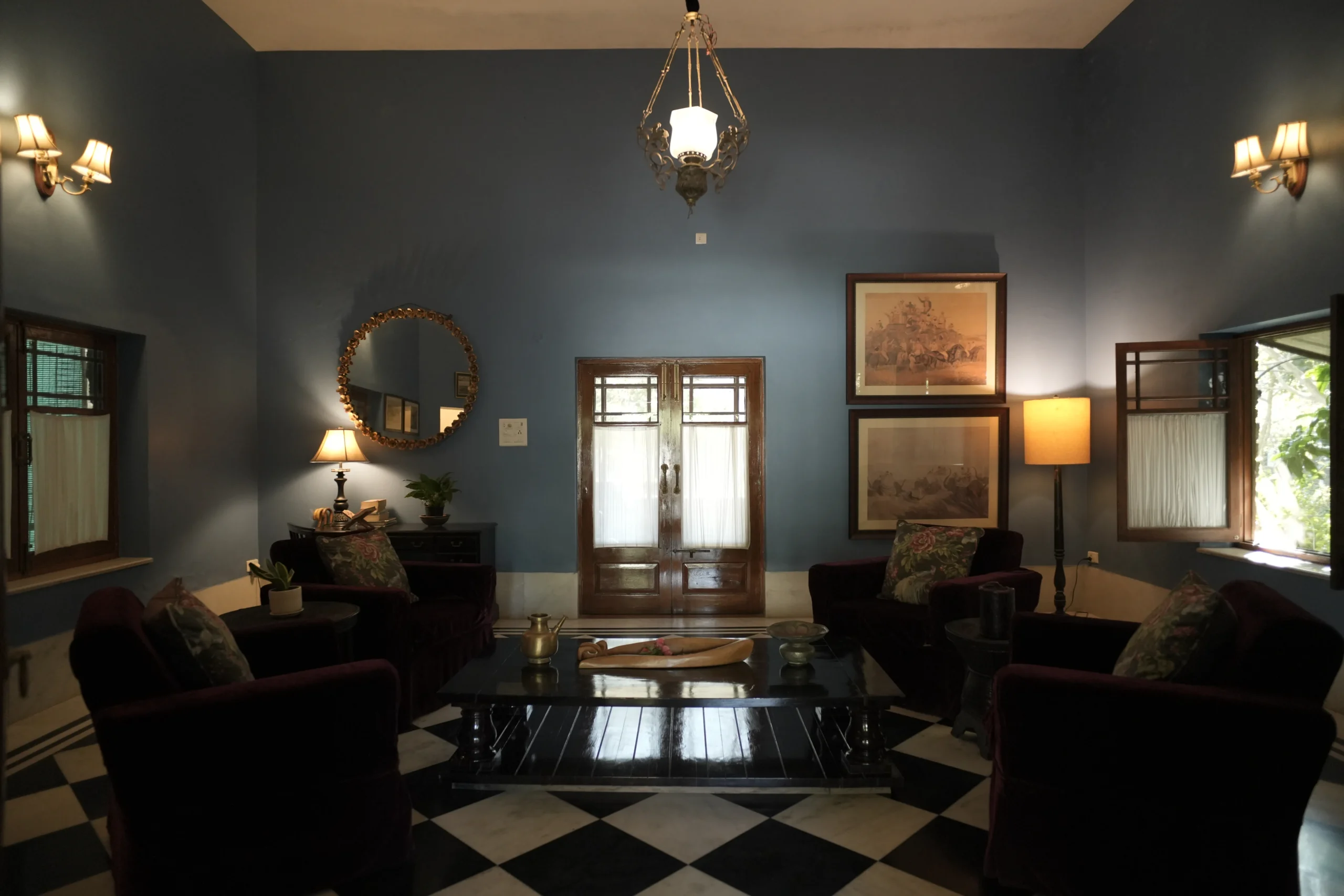 Main Wing Suite 2-2