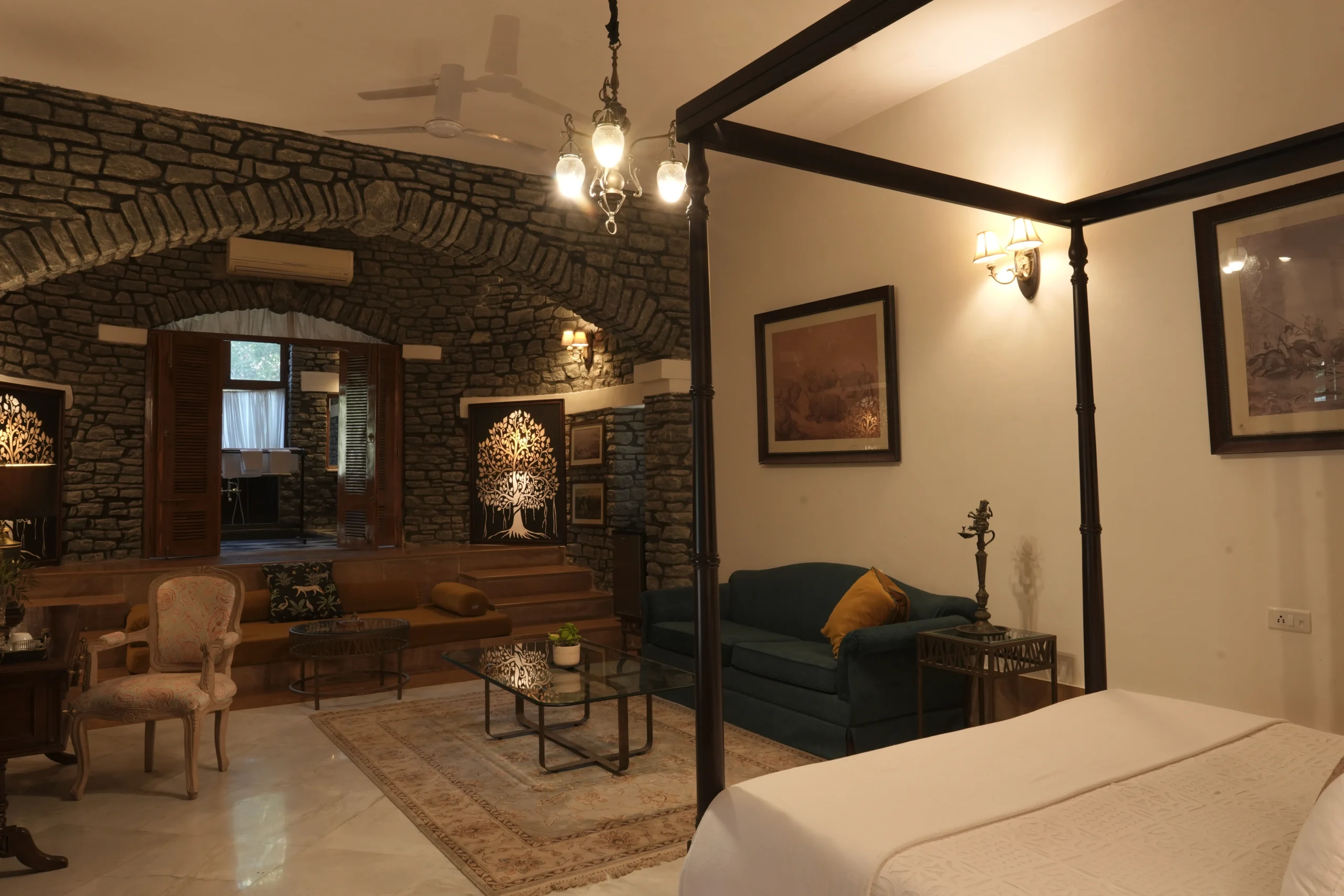 Main Wing Suite 2-3