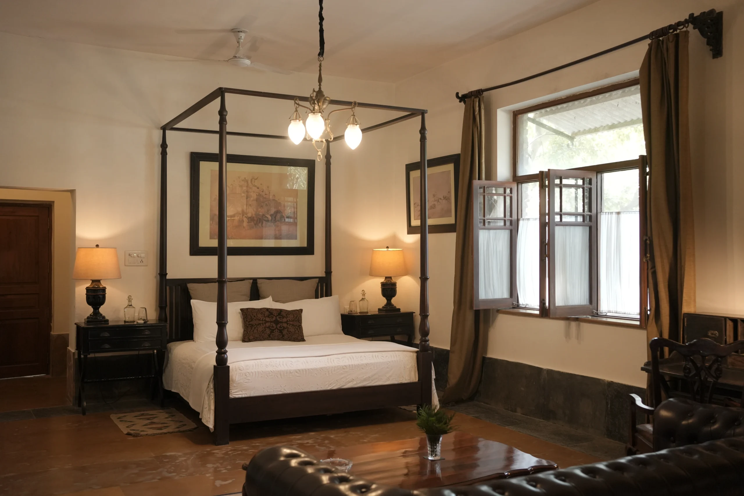 Main Wing Suite 4-1