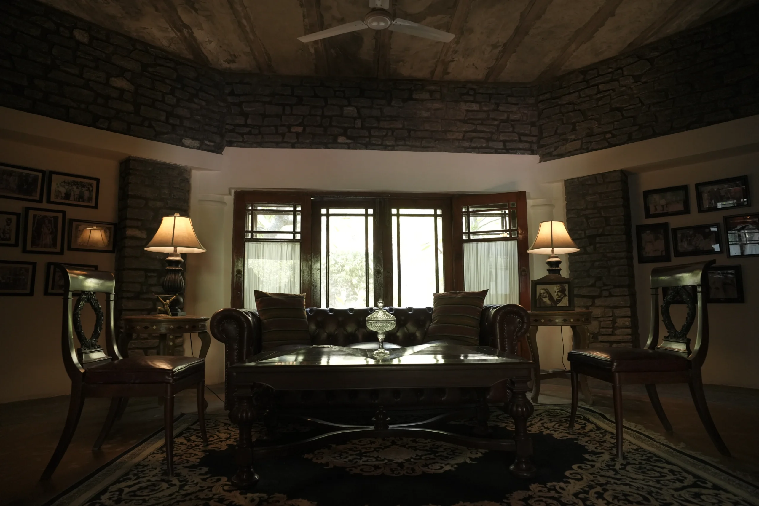 Main Wing Suite 4-4