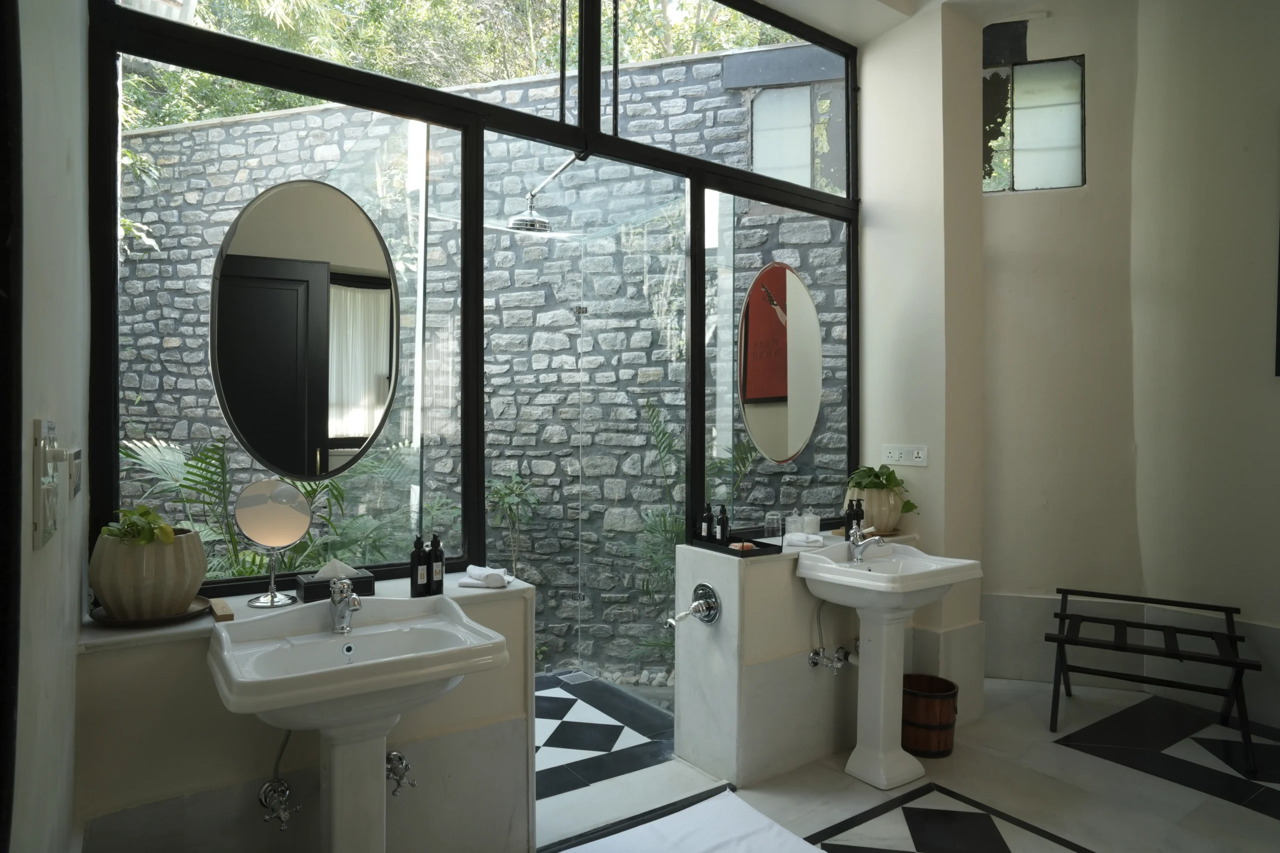 The Valley Suite 5
