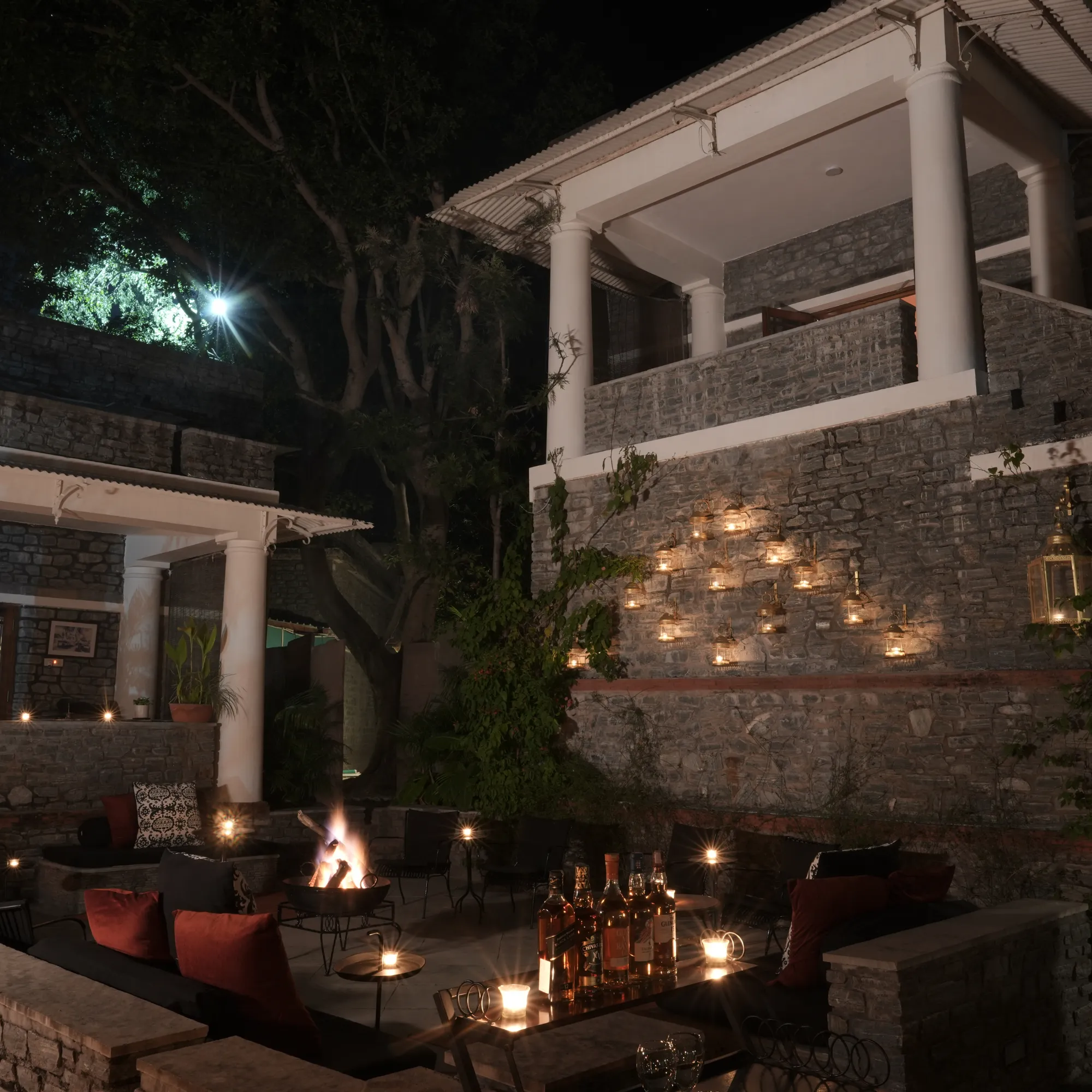 Banyan Tree Dining at Mountbatten Lodge 5