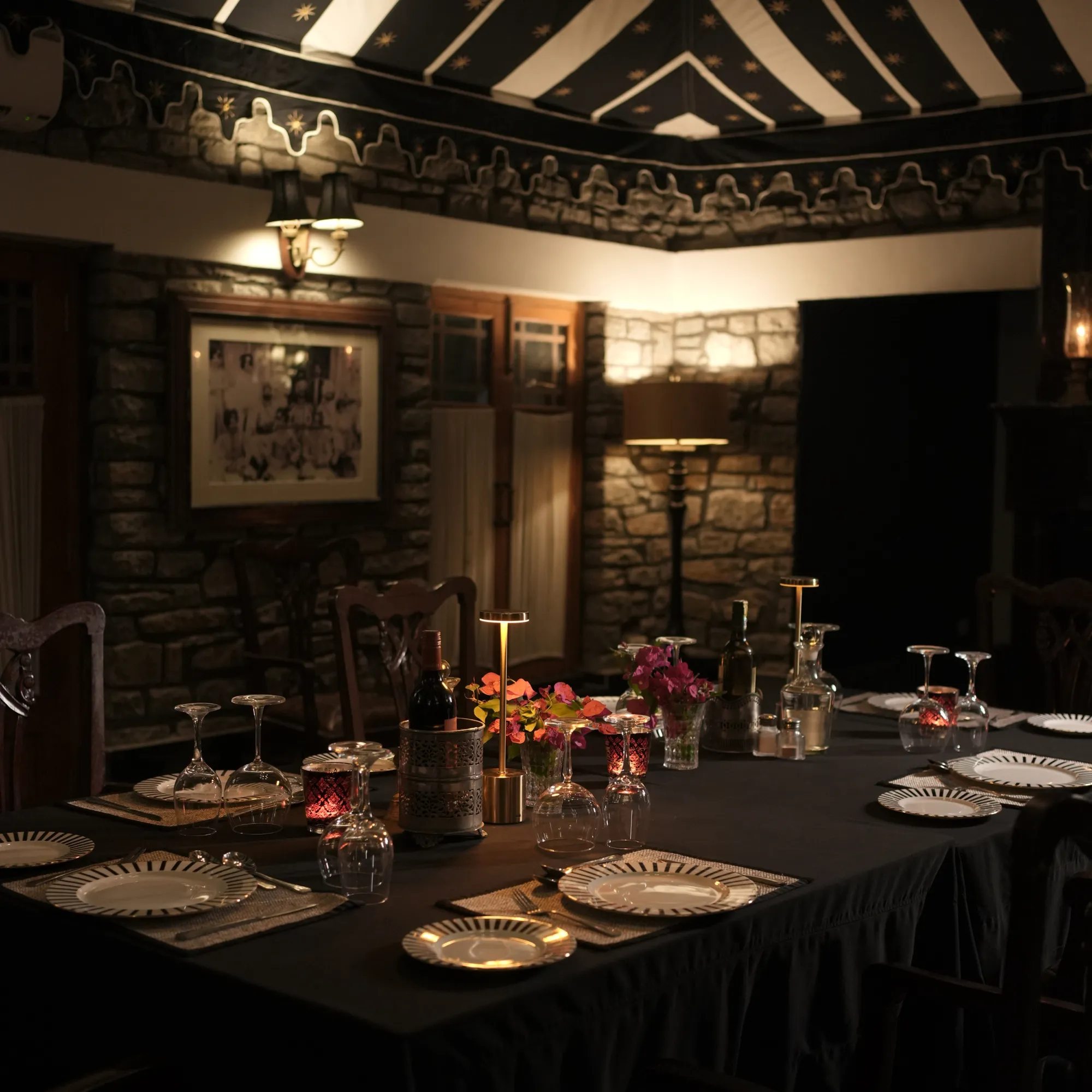 Indoor dining at Mountbatten Lodge 5